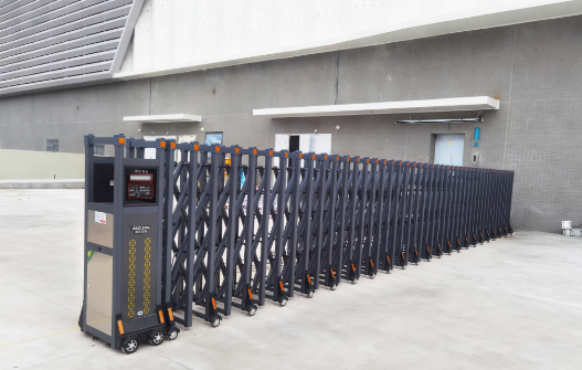 英龍智能電動(dòng)伸縮門(mén)祥云22189-A 進(jìn)駐廣州荔灣區(qū)山姆會(huì)員店